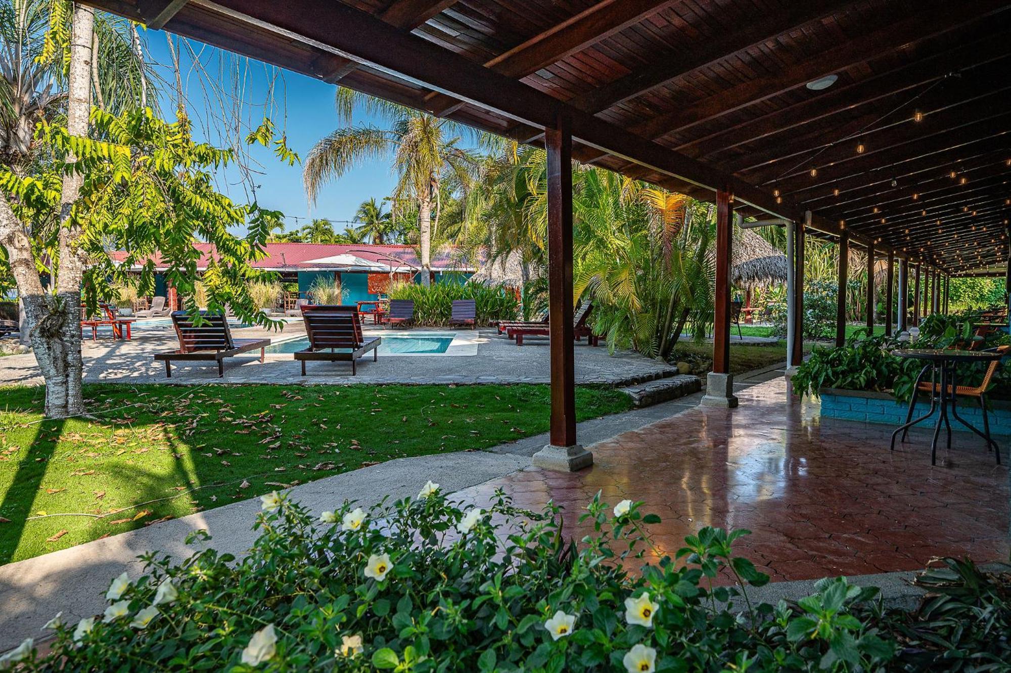Beach Break Resort & Cr Surf Camp Jacó Екстериор снимка