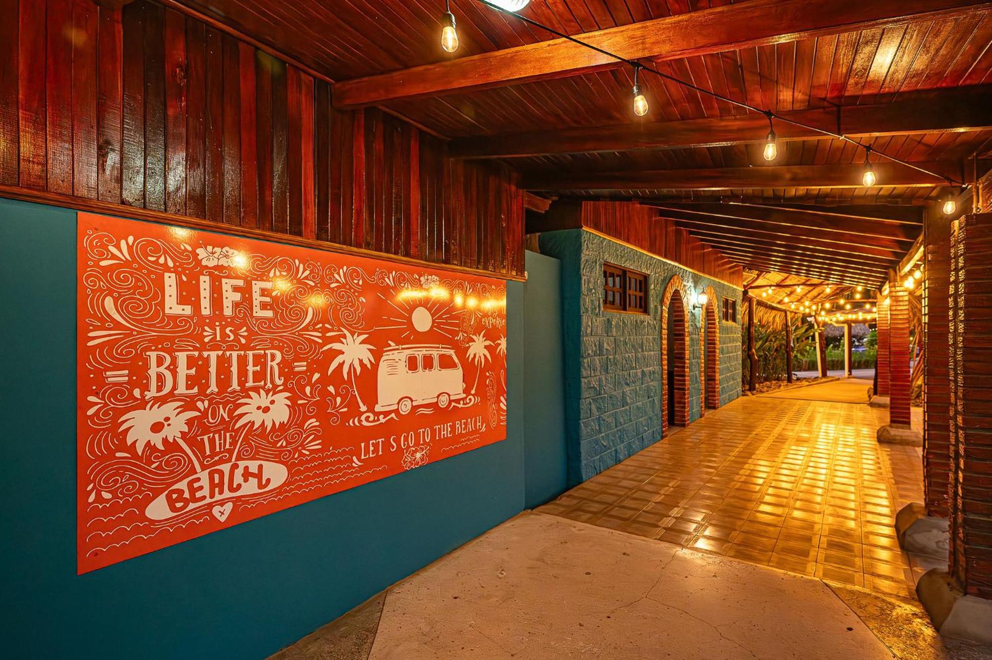 Beach Break Resort & Cr Surf Camp Jacó Екстериор снимка