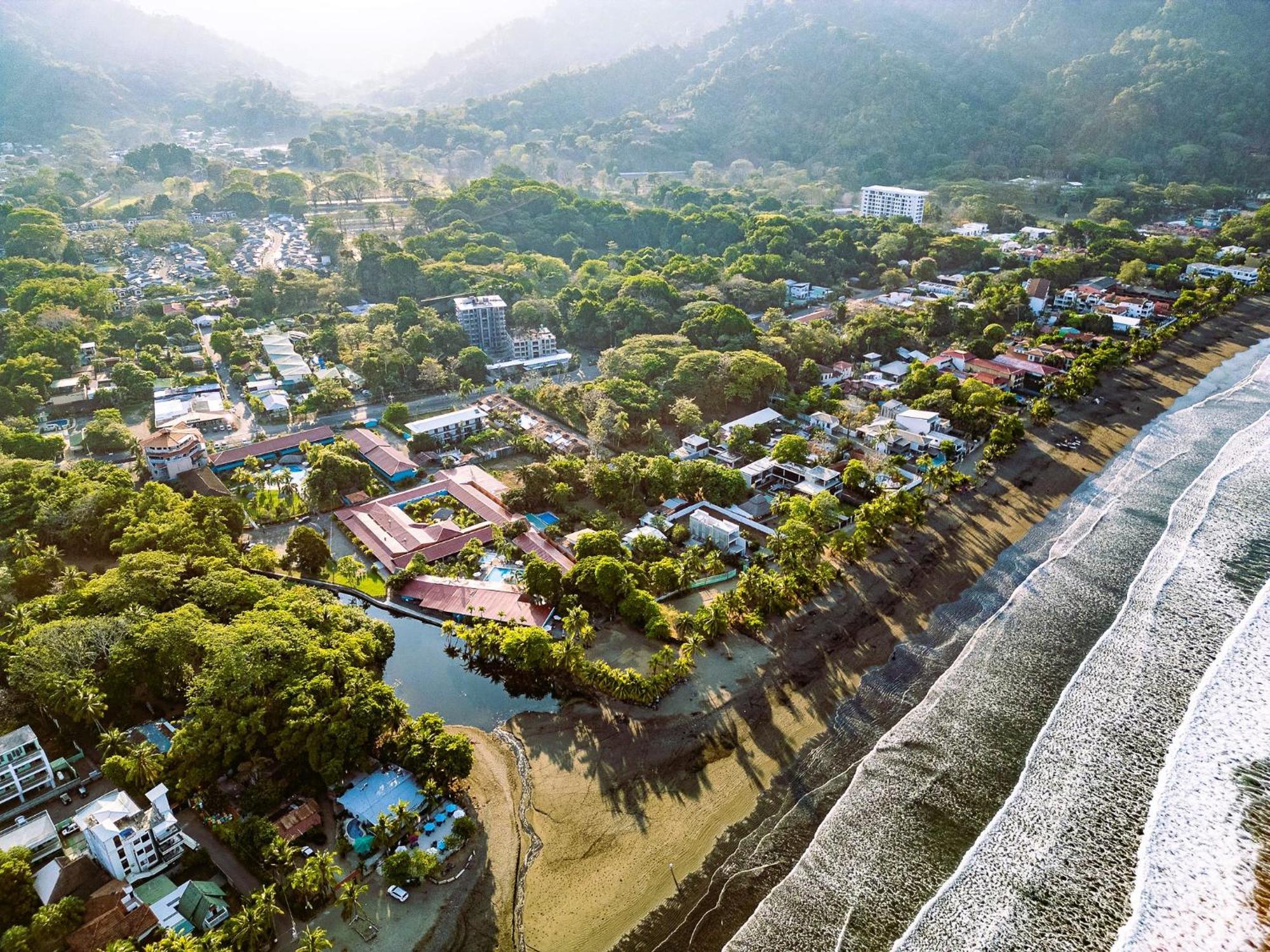 Beach Break Resort & Cr Surf Camp Jacó Екстериор снимка