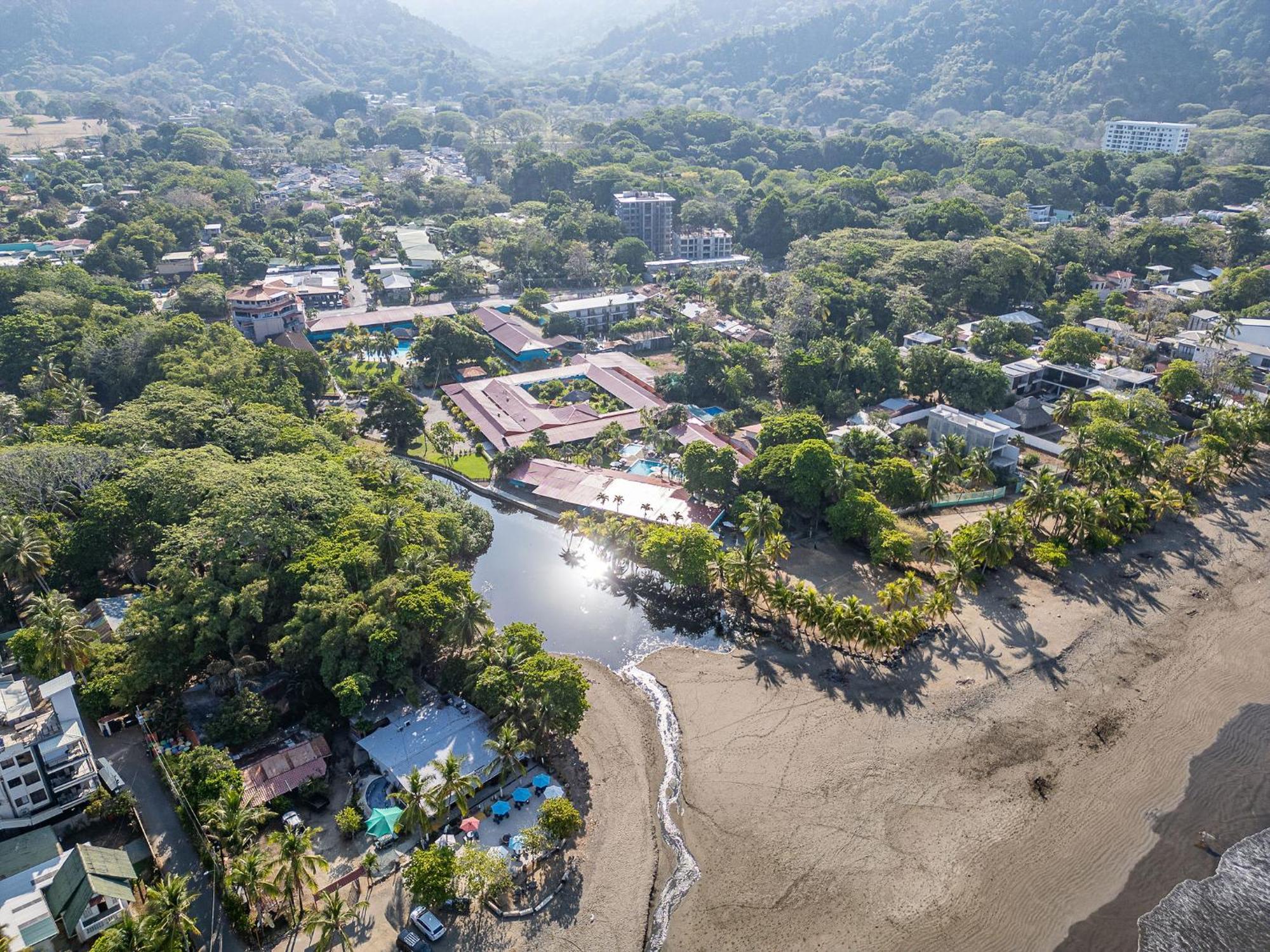 Beach Break Resort & Cr Surf Camp Jacó Екстериор снимка